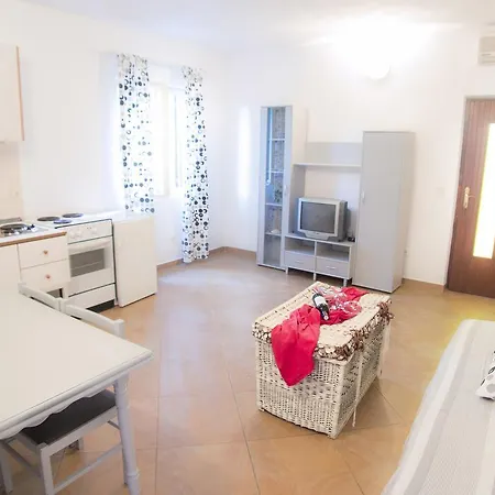 Marin Apartman Molunat