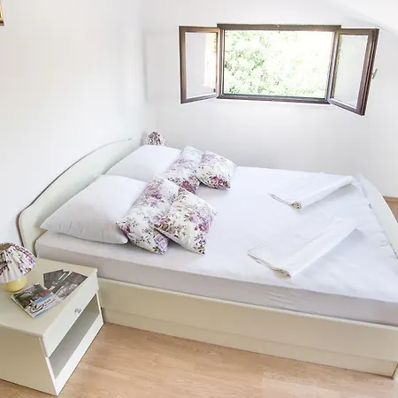 Apartman Marin *