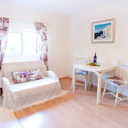 Apartman Marin