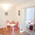 Marin Appartamento Molunat