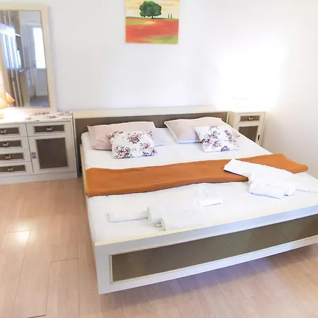 Marin Apartment Molunat