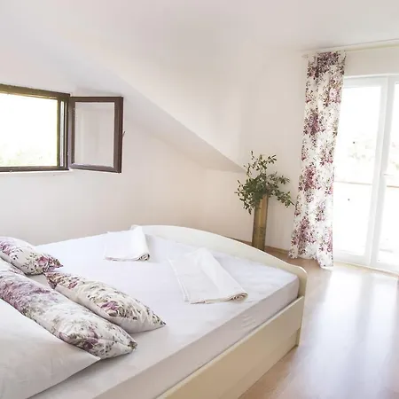 Marin Apartamento Molunat